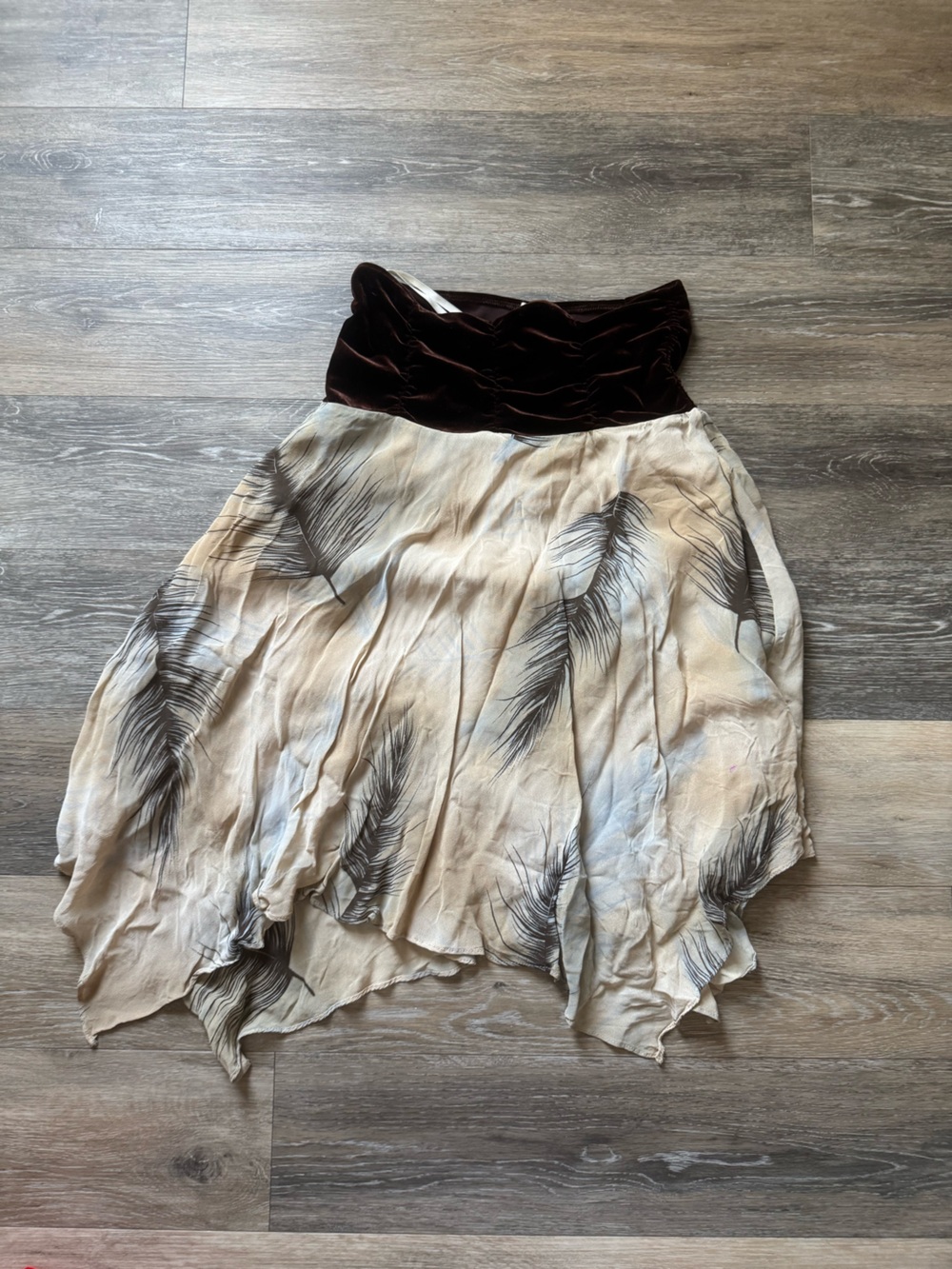 Y2K Frenzii Feather Print Chiffon Skirt with Velvet Waistband 27”